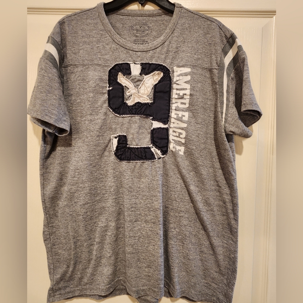 American Eagle Outfitters Heather Gray and Navy Tee, Size XL